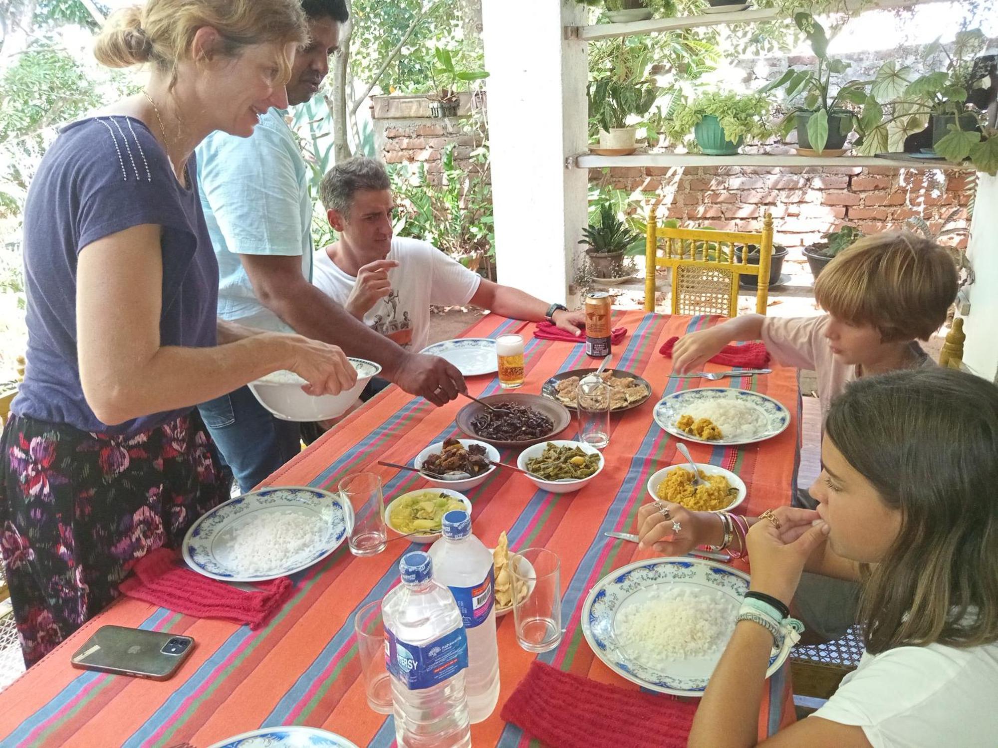 Green Garden Homestay 기리테일 외부 사진